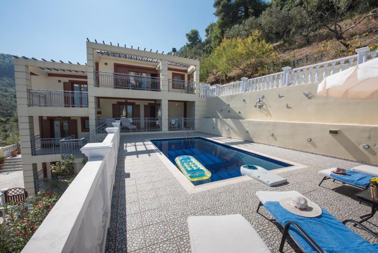 Gallis Villa Pefkias 外观 照片